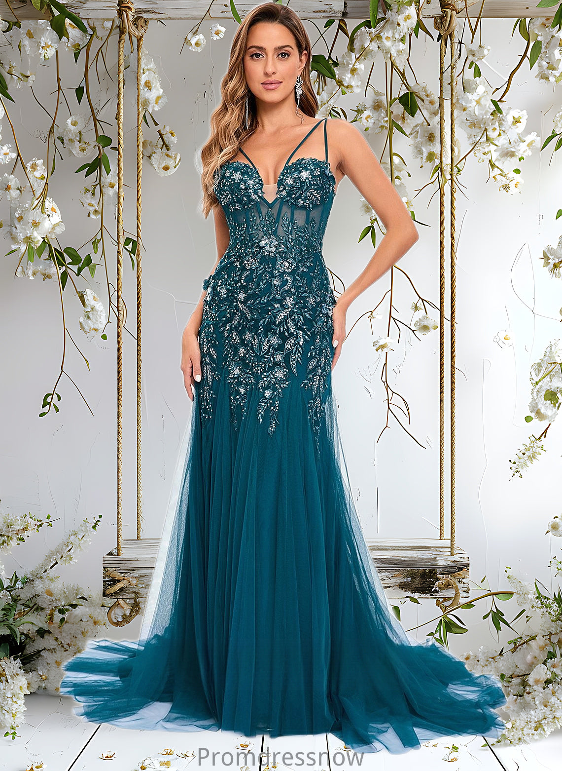 Jayleen Trumpet/Mermaid V-Neck Sweep Train Tulle Prom Dresses With Sequins Appliques Lace HPP0025853