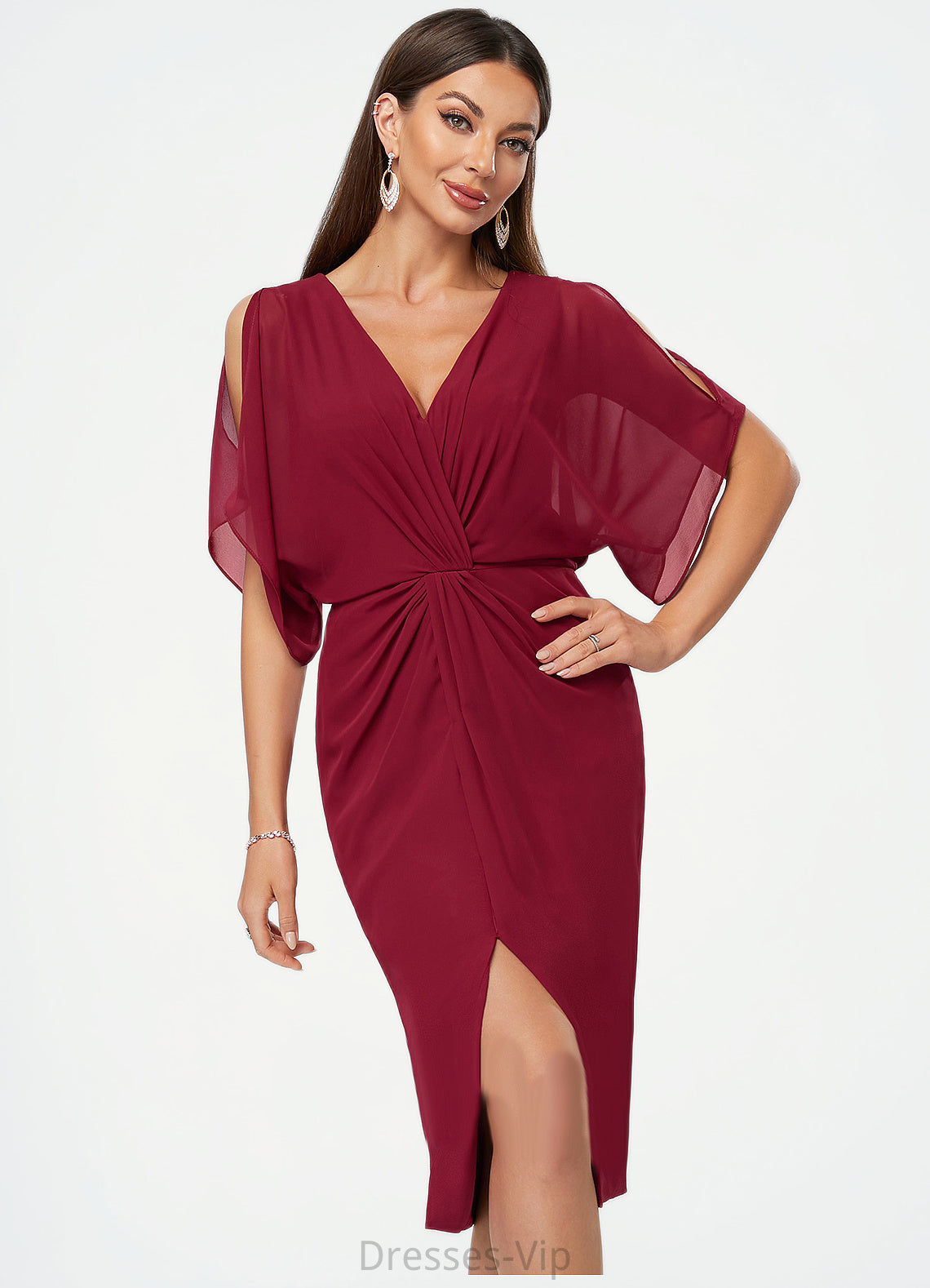 Amaris Sheath/Column V-Neck Knee-Length Chiffon Cocktail Dress With Pleated HPP0022386