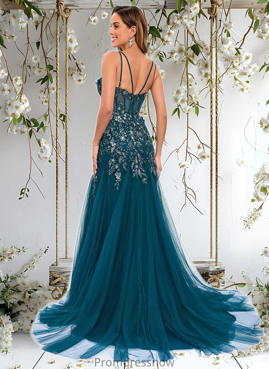 Jayleen Trumpet/Mermaid V-Neck Sweep Train Tulle Prom Dresses With Sequins Appliques Lace HPP0025853