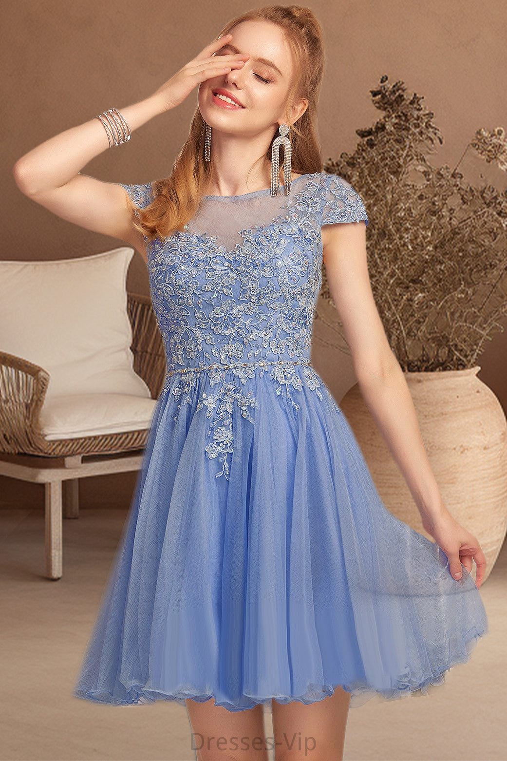 Jocelynn A-line Scoop Short/Mini Tulle Homecoming Dress With Beading Appliques Lace HPP0020547