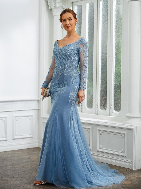 Kinsley Sheath/Column Tulle Applique V-neck Long Sleeves Sweep/Brush Train Mother of the Bride Dresses HPP0020244