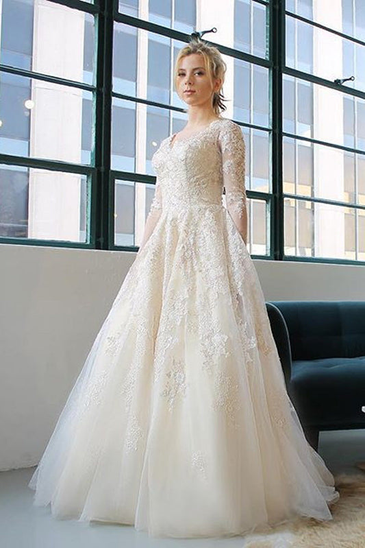 Ivory A Line Court Train V Neck Long Sleeves Appliques Wedding Dresses