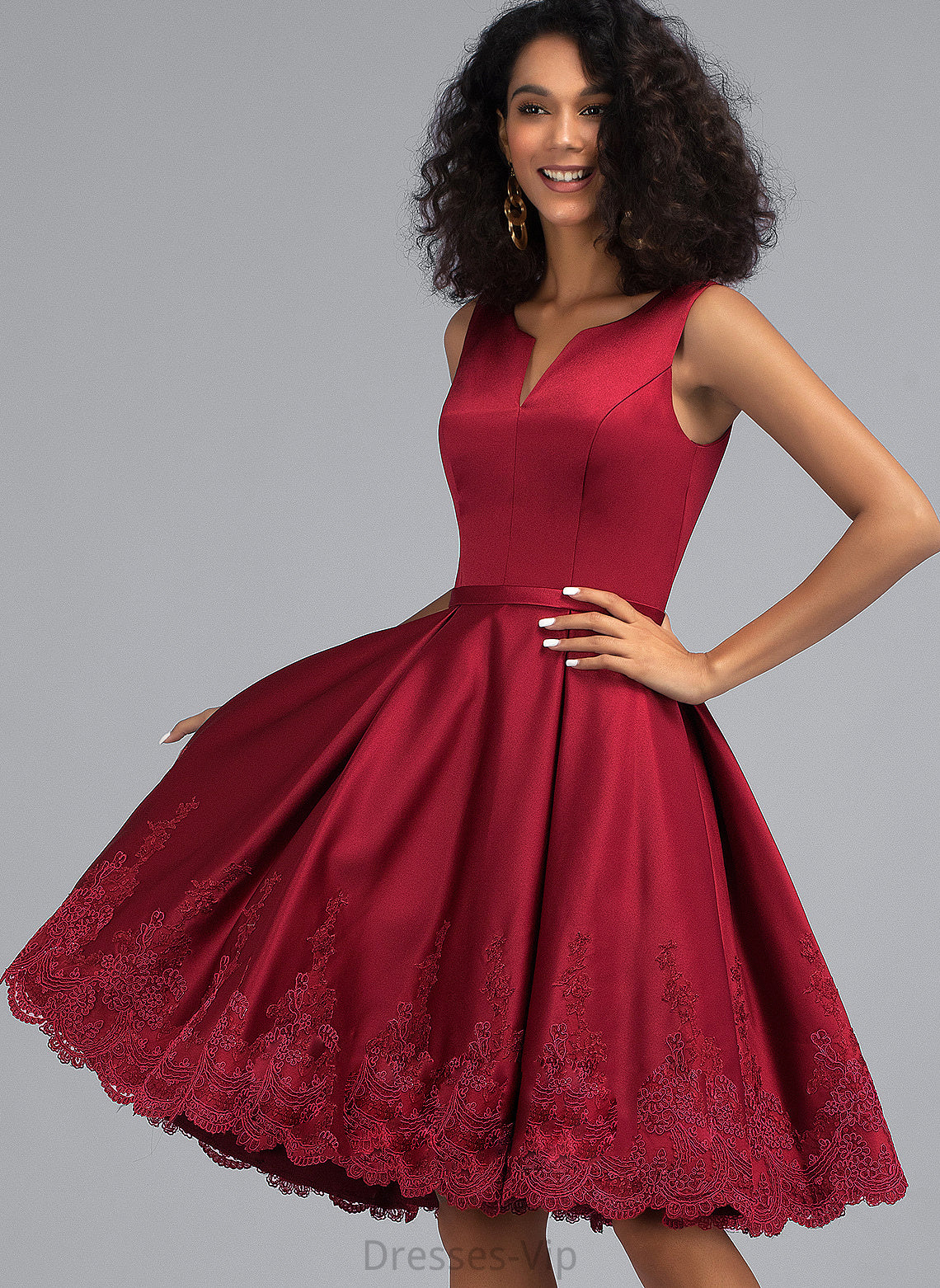 With Dress Lace Homecoming Dresses Satin A-Line V-neck Knee-Length Homecoming Mildred Appliques