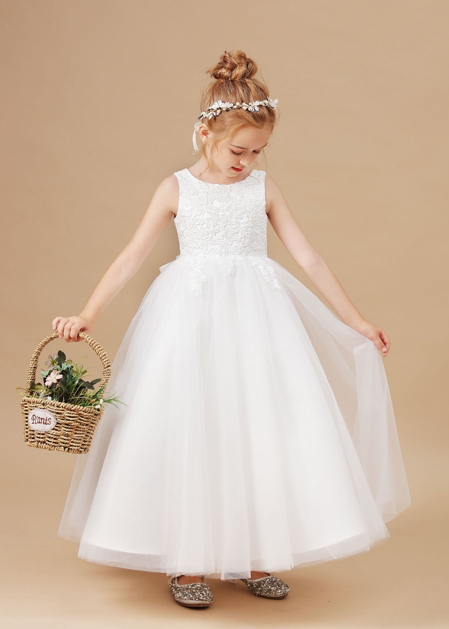 Lovely Sleeveless Applique Tulle Flower Girl Dresses With Bownot