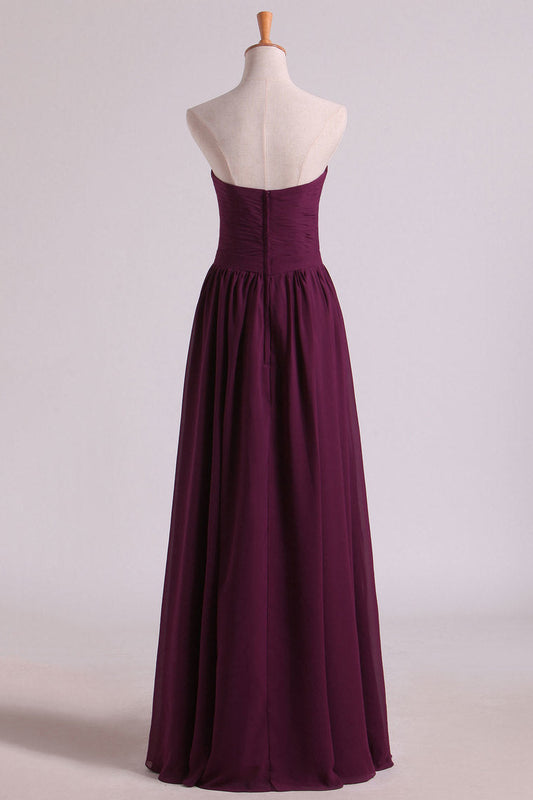 2024 Notched Neckline Bridesmaid Dresses Floor Length With Ruffles Chiffon