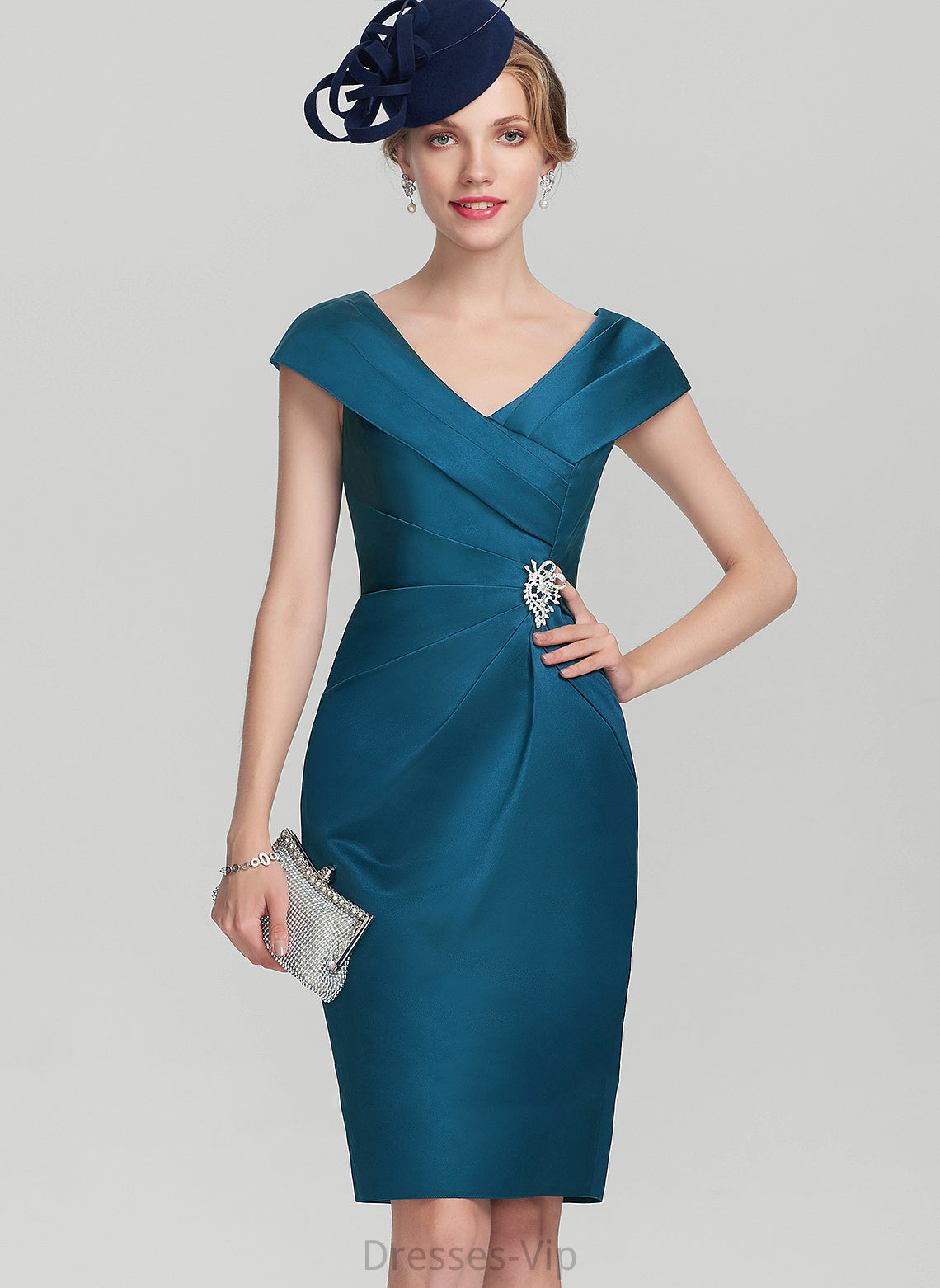 Ruffle V-neck Cocktail Dresses Beading With Satin Knee-Length Litzy Dress Cocktail Sheath/Column