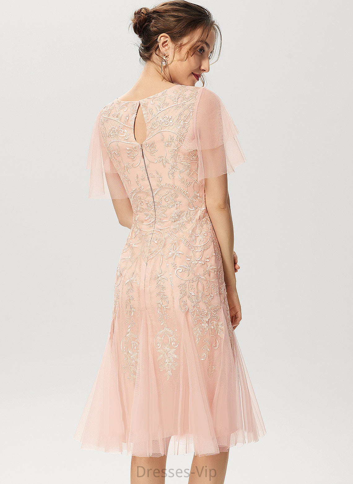 Tulle Lace Cocktail Trumpet/Mermaid Cocktail Dresses Lauren Knee-Length Dress Sequins Neck Scoop With