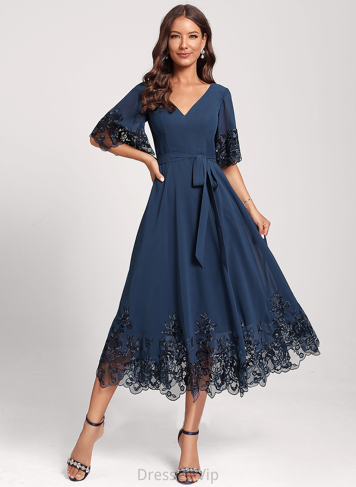 Tea-Length Club Dresses Sequins Cocktail A-Line Kennedy Lace With Chiffon V-neck Dress