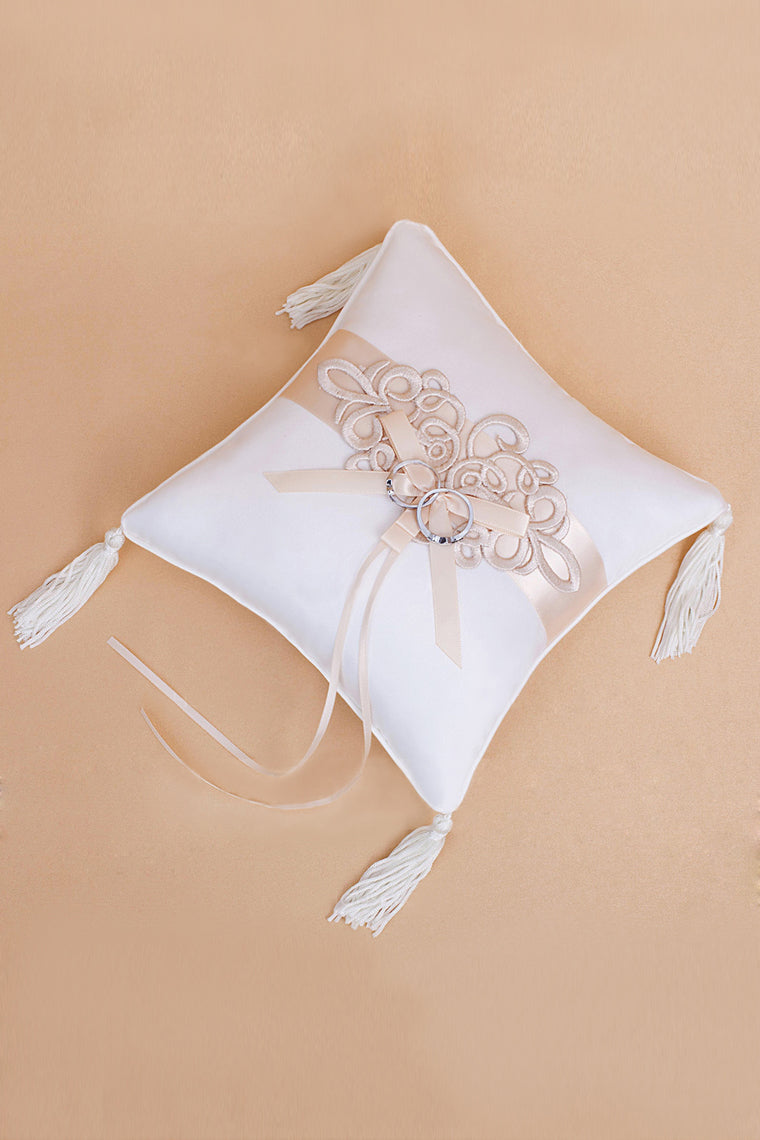 Elegant Ring Pillow With Bow/Flowers