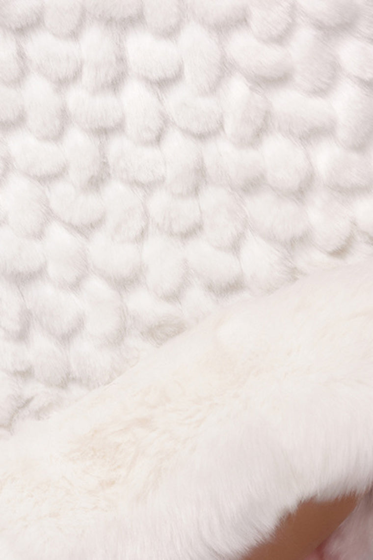 Elegant White Faux Fur Wedding Wrap