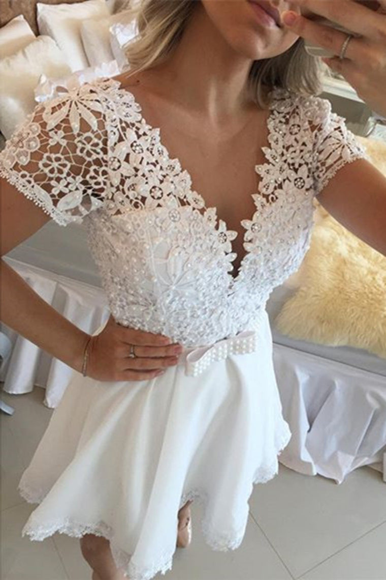 2024 Chiffon V Neck Short Sleeves With Applique A Line Homecoming Dresses