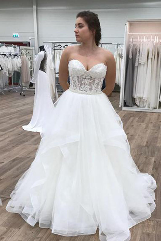 Chic Strapless Sweetheart Lace Ball Gown Wedding Dresses with Ruffles