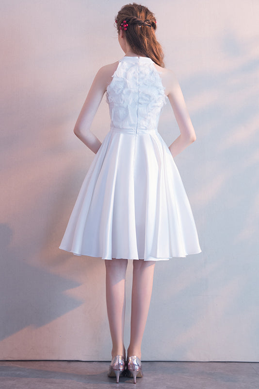 Elegant Halterneck White Sleeveless Short Homecoming Dresses