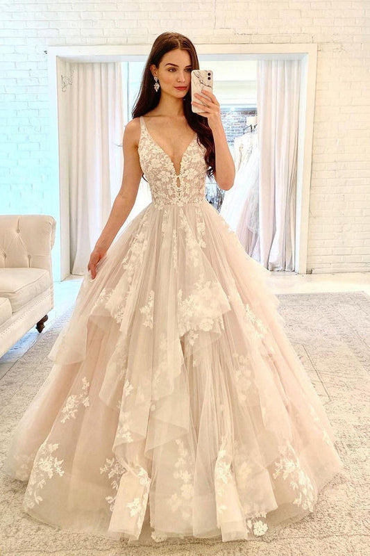 Charming Ball Gown V Neck Tulle Wedding Dresses with Appliques