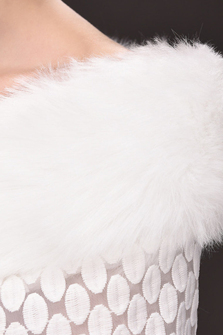 Elegant White Faux Fur Wedding Wrap